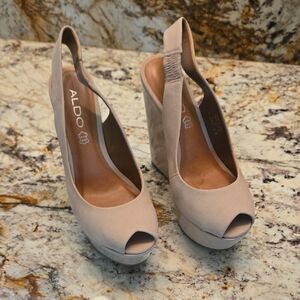 Aldo Slingback Peep Toe Wedges - Light Beige NUDE Size 7
